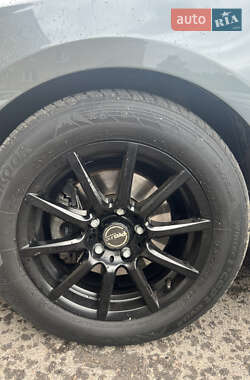 Седан Volkswagen Jetta 2012 в 