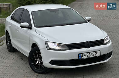 Седан Volkswagen Jetta 2014 в Івано-Франківську