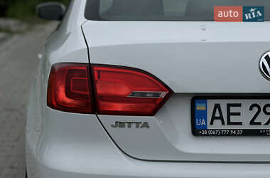 Седан Volkswagen Jetta 2014 в 