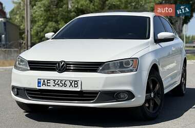 Седан Volkswagen Jetta 2012 в 
