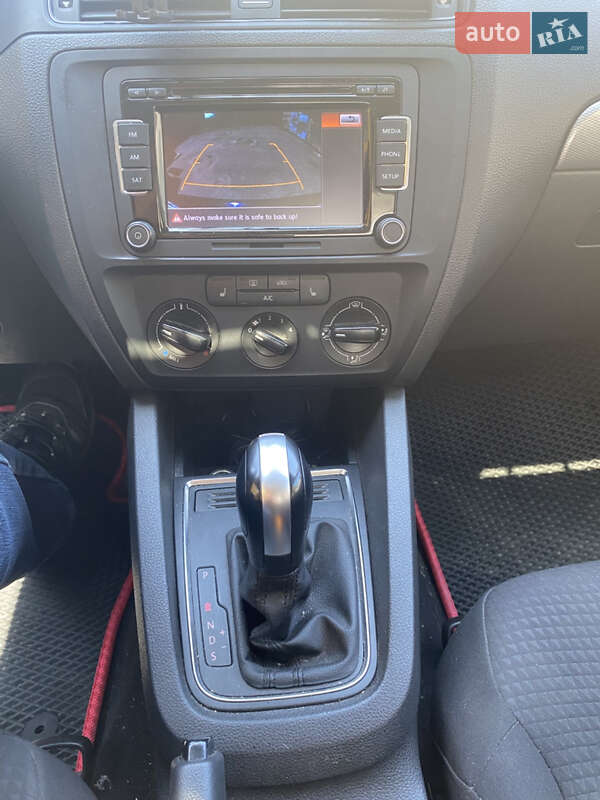 Седан Volkswagen Jetta 2014 в Києві