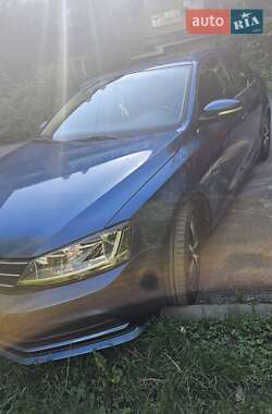 Седан Volkswagen Jetta 2017 в Ужгороде