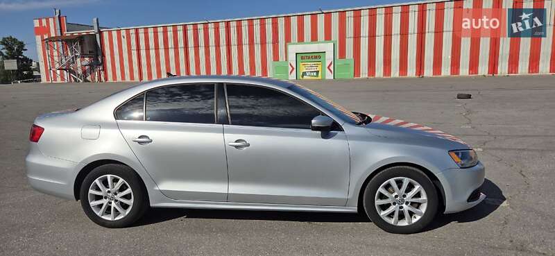 Седан Volkswagen Jetta 2013 в Харькове