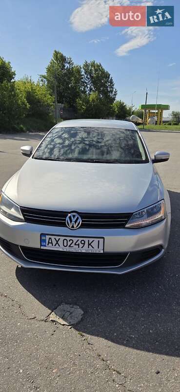 Седан Volkswagen Jetta 2013 в Харькове