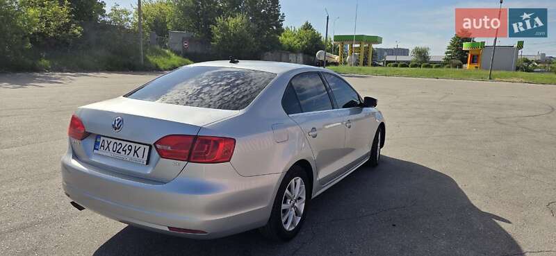 Седан Volkswagen Jetta 2013 в Харькове