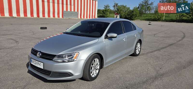 Седан Volkswagen Jetta 2013 в Харькове