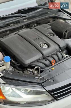 Седан Volkswagen Jetta 2012 в 