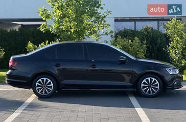 Седан Volkswagen Jetta 2015 в Мукачево