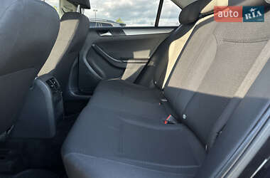 Седан Volkswagen Jetta 2015 в Мукачево