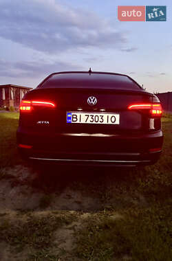 Седан Volkswagen Jetta 2019 в 