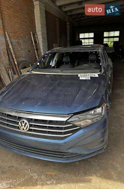 Седан Volkswagen Jetta 2021 в 