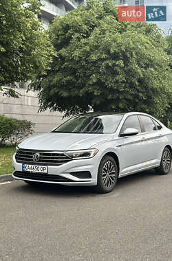 Седан Volkswagen Jetta 2018 в 