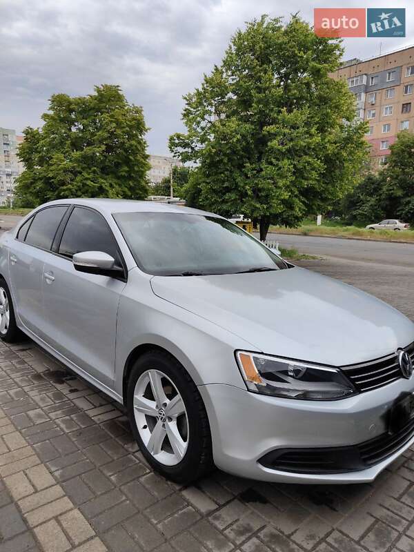 Седан Volkswagen Jetta 2012 в Кропивницком