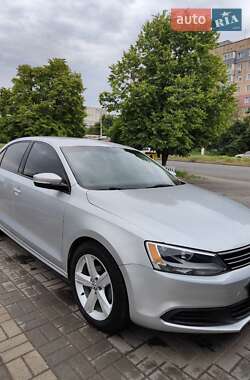 Седан Volkswagen Jetta 2012 в 