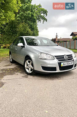 Седан Volkswagen Jetta 2008 в Києві