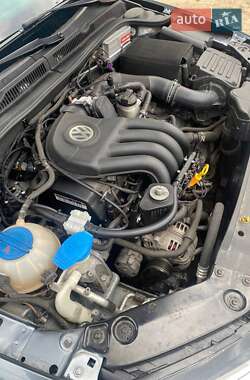 Седан Volkswagen Jetta 2015 в 