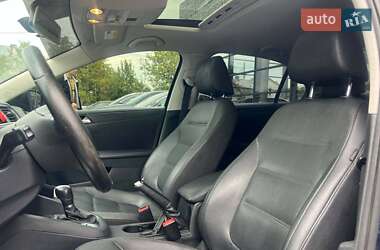 Седан Volkswagen Jetta 2010 в 