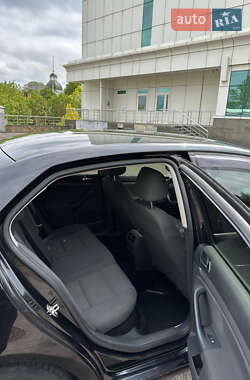 Седан Volkswagen Jetta 2007 в 