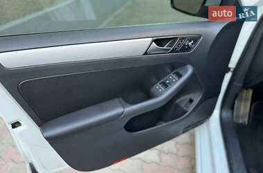 Седан Volkswagen Jetta 2014 в 