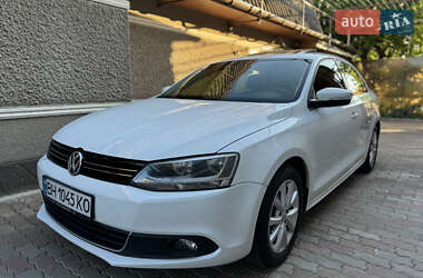 Седан Volkswagen Jetta 2014 в 
