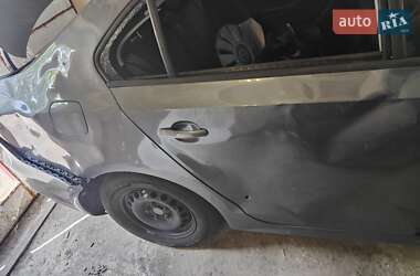 Седан Volkswagen Jetta 2015 в 