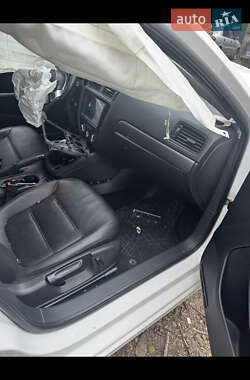 Седан Volkswagen Jetta 2013 в 