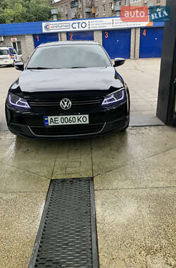 Седан Volkswagen Jetta 2014 в 