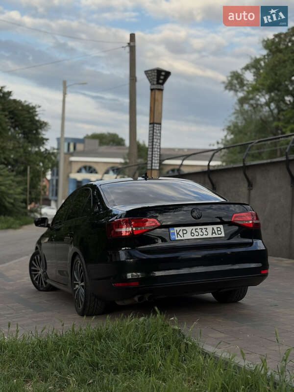 Седан Volkswagen Jetta 2014 в Днепре