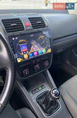 Седан Volkswagen Jetta 2005 в 