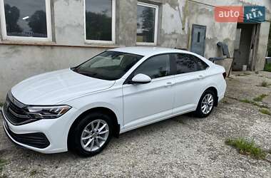 Седан Volkswagen Jetta 2022 в Надворной