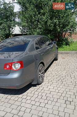 Седан Volkswagen Jetta 2008 в Жидачове