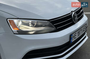 Седан Volkswagen Jetta 2015 в 
