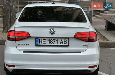 Седан Volkswagen Jetta 2015 в 
