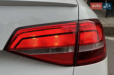 Седан Volkswagen Jetta 2015 в 