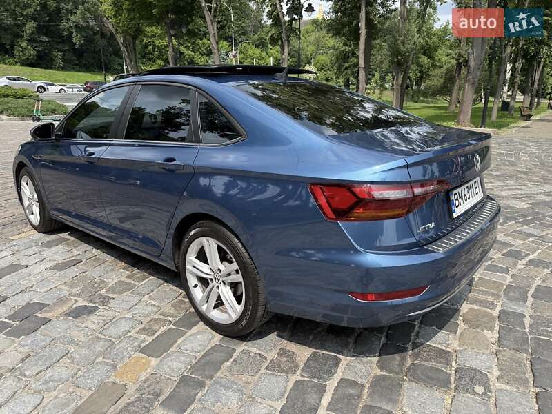 Седан Volkswagen Jetta 2018 в Киеве