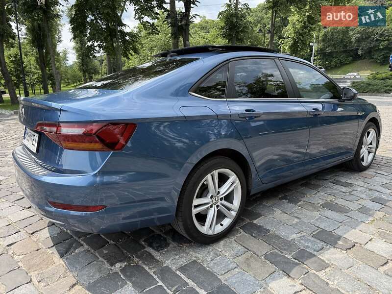 Седан Volkswagen Jetta 2018 в Киеве