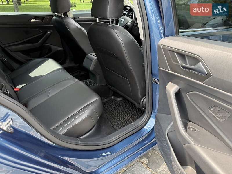 Седан Volkswagen Jetta 2018 в Киеве
