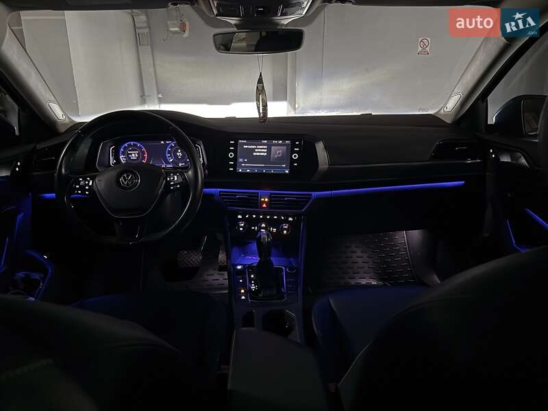 Седан Volkswagen Jetta 2018 в Киеве