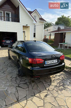Седан Volkswagen Jetta 2013 в 