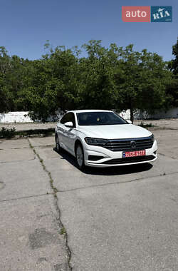 Седан Volkswagen Jetta 2019 в Никополе