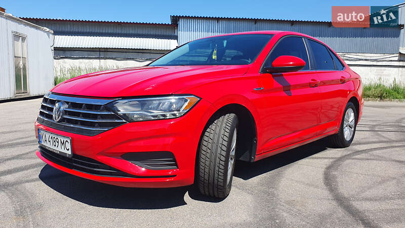 Седан Volkswagen Jetta 2018 в Києві