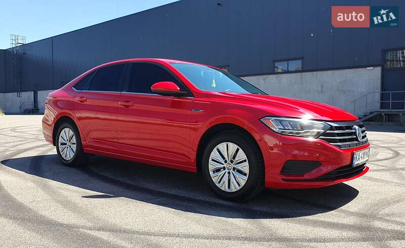 Седан Volkswagen Jetta 2018 в Києві