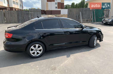 Седан Volkswagen Jetta 2015 в 