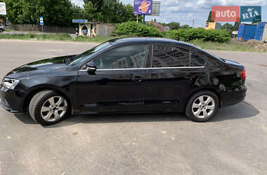 Седан Volkswagen Jetta 2015 в 