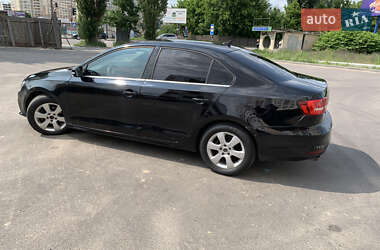 Седан Volkswagen Jetta 2015 в 