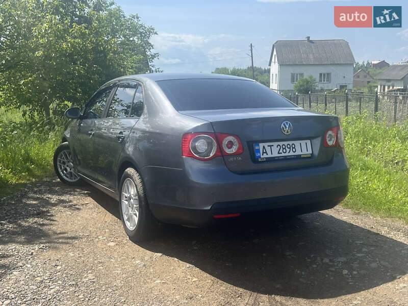 Седан Volkswagen Jetta 2006 в Калуше