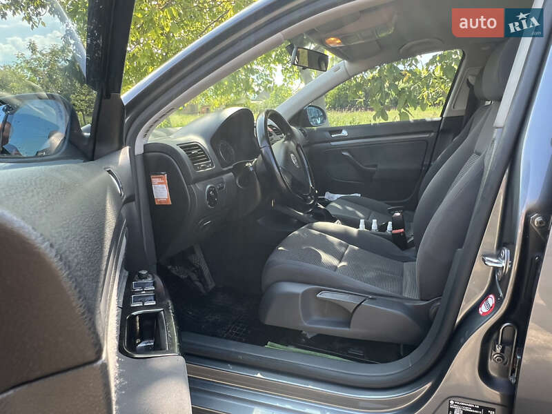 Седан Volkswagen Jetta 2006 в Калуше