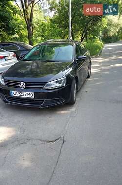 Седан Volkswagen Jetta 2013 в Киеве
