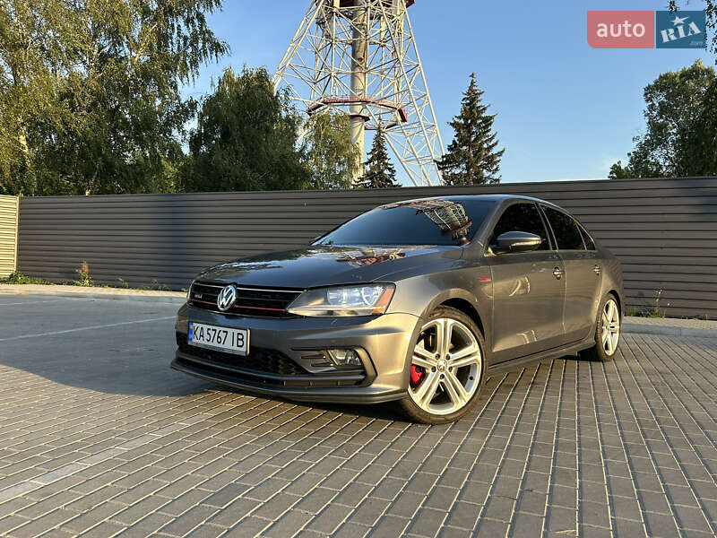 Седан Volkswagen Jetta 2017 в Києві
