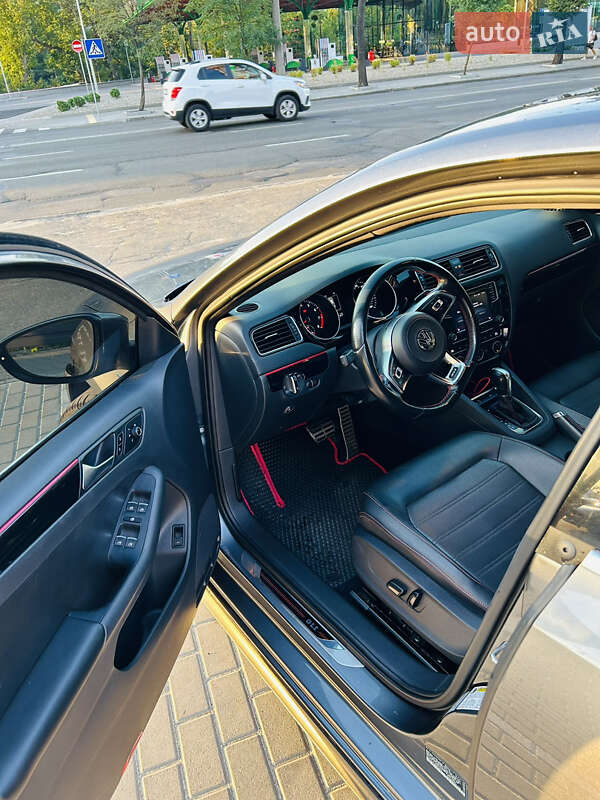 Седан Volkswagen Jetta 2017 в Києві